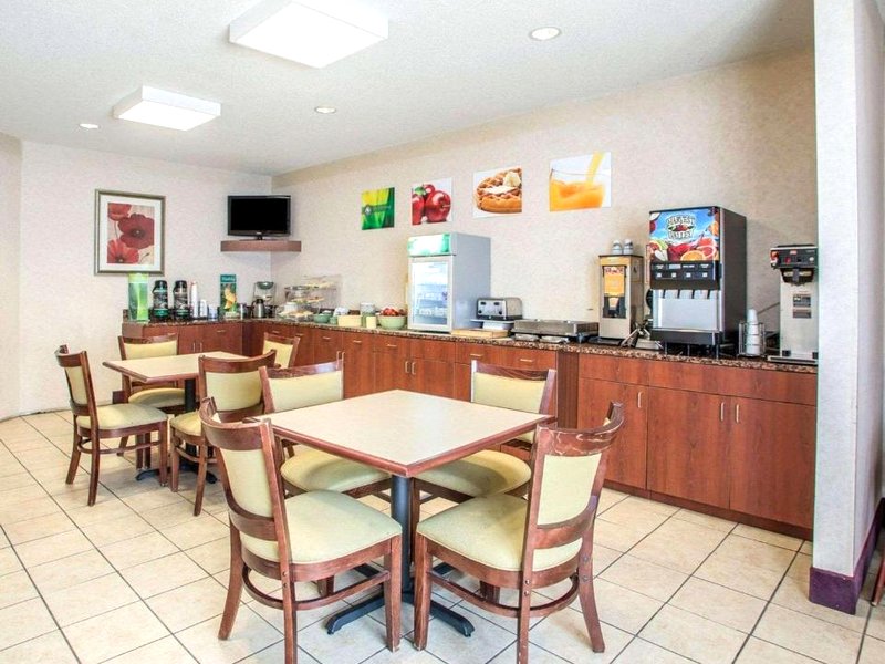 クオリティ イン (Quality Inn)の写真