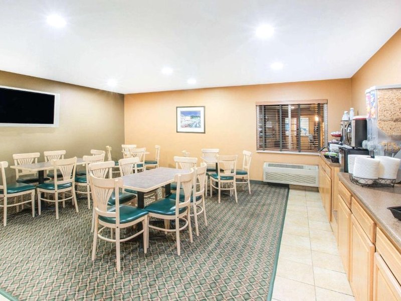 ラマダ バイ ウィンダム スピリット レイク オコボジ (Ramada by Wyndham Spirit Lake/Okoboji)の写真