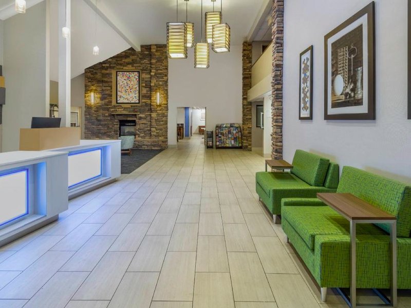 ホリデイ イン エクスプレス ウィート リッジ デンバー ウエスト ホテル バイ IHG (Holiday Inn Express Wheat Ridge-Denver West Hotel By IHG)の写真