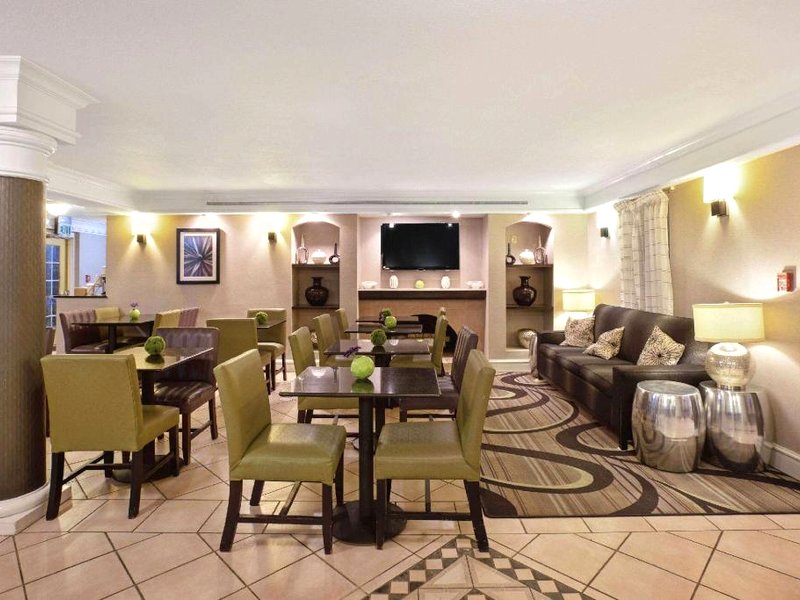 ラ キンタ イン バイ ウィンダム デンバー ゴールデン (La Quinta Inn by Wyndham Denver Golden)の写真