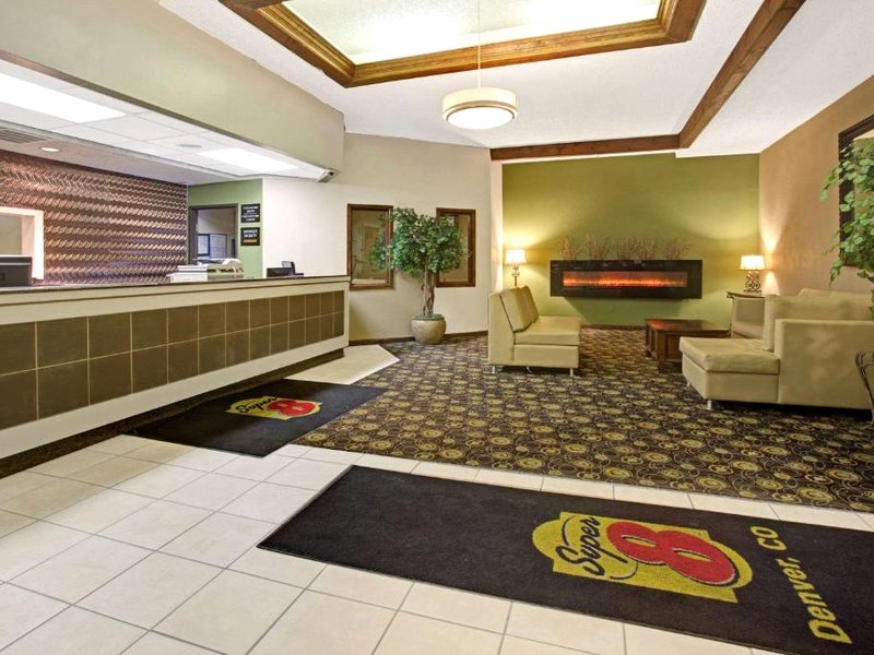 スーパー 8 バイ ウインダム ウィート リッジ デンバー ウェスト (Super 8 By Wyndham Wheat Ridge/Denver West)の写真