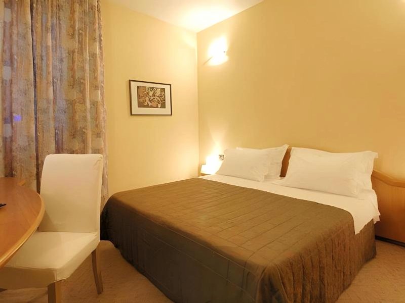 ビーアンドビー ホテル ファースト (B&B Hotel First)の写真