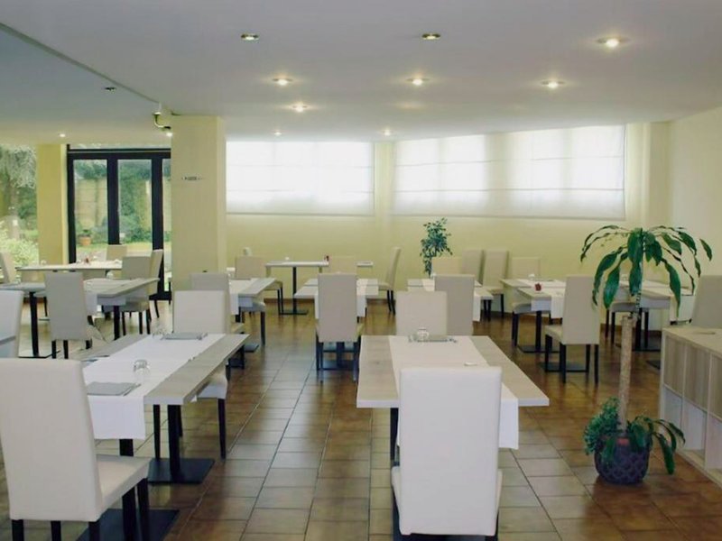 ビーアンドビー ホテル ファースト (B&B Hotel First)の写真