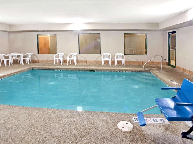 スーパー 8 バイ ウインダム サウス ベンド (Super 8 By Wyndham South Bend)の写真