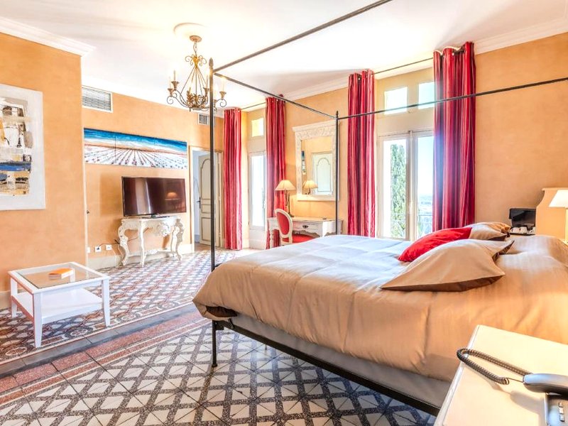 オステルリー デュ シャトー デ フィヌ ロシュ (Hostellerie du Chateau des Fines Roches)の写真