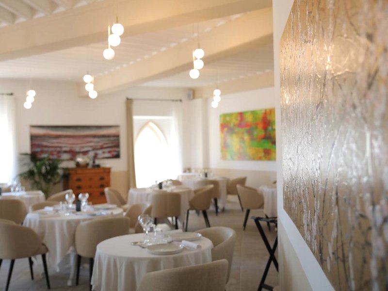 オステルリー デュ シャトー デ フィヌ ロシュ (Hostellerie du Chateau des Fines Roches)の写真