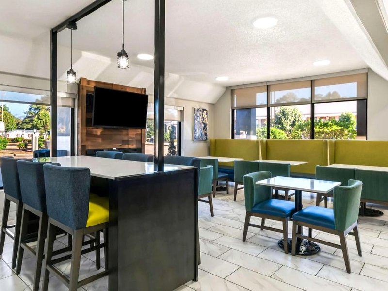 ベストウェスタン イン (Best Western Inn)の写真