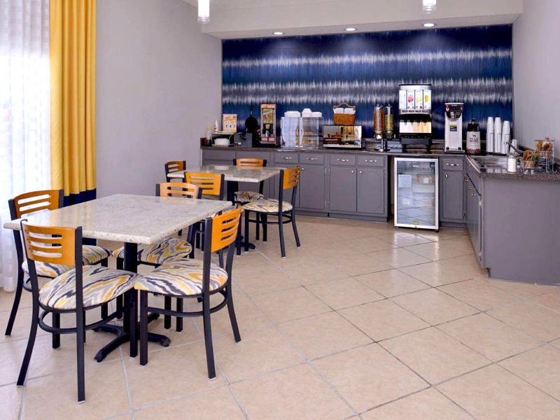 アメリカズ ベスト バリュー イン モンロービル (Americas Best Value Inn Monroeville)の写真