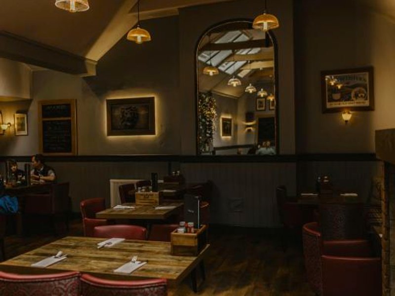 ジ アトール アームズ ホテル (The Atholl Arms Hotel)の写真