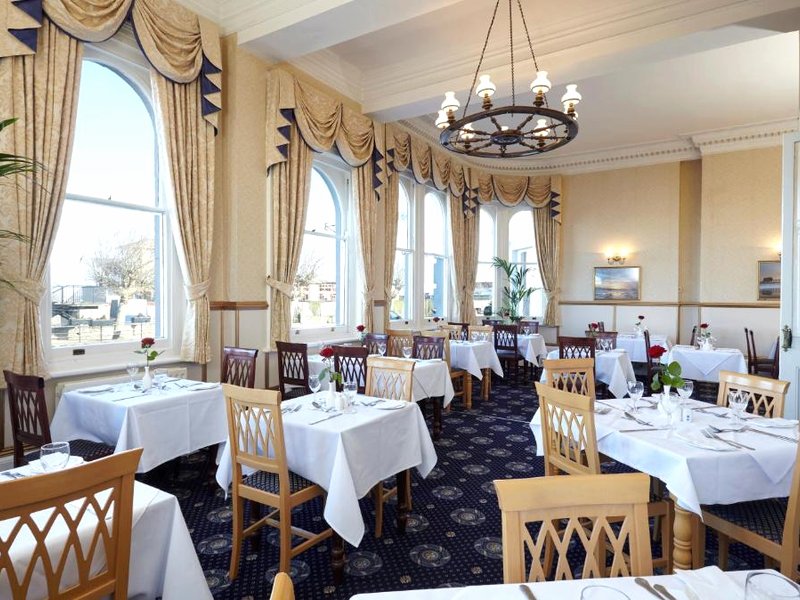 Royal Esplanade Hotelの写真
