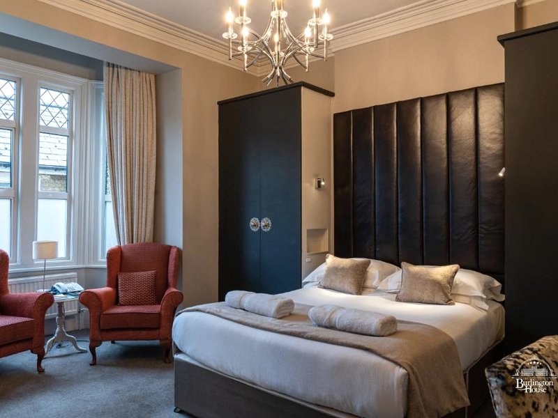 バーリントン ハウス (Burlington House)の写真