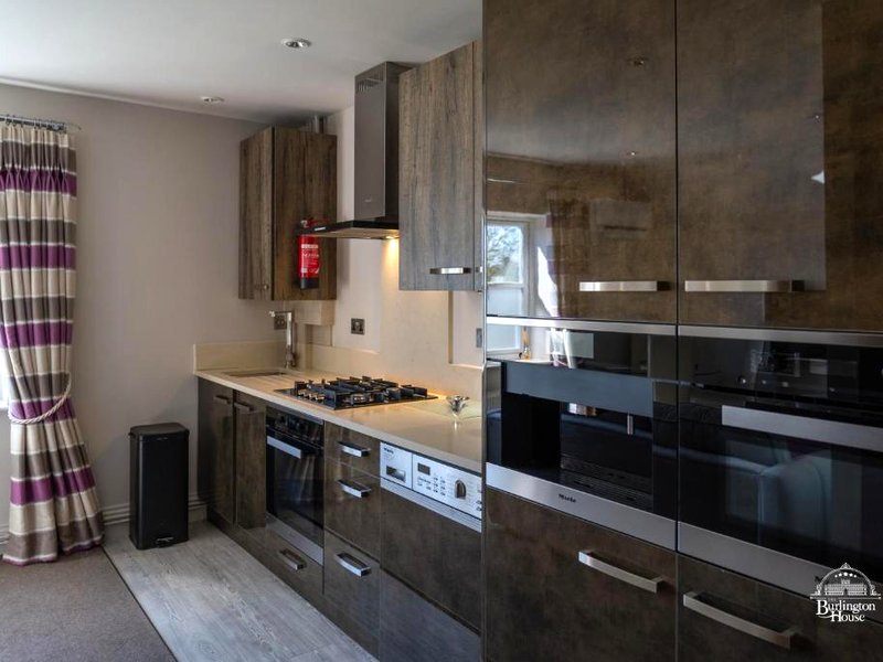 バーリントン ハウス (Burlington House)の写真