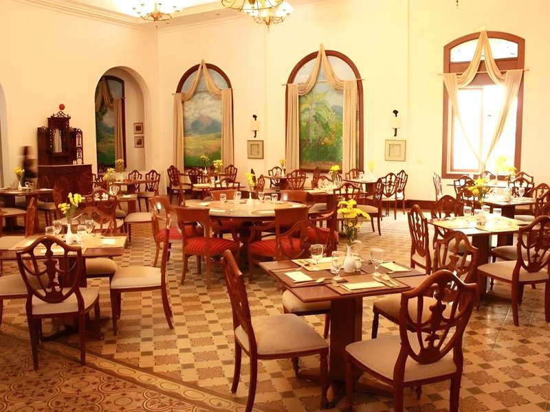 クレスナ ホテル ウォノソボ (Kresna Hotel Wonosobo)の写真