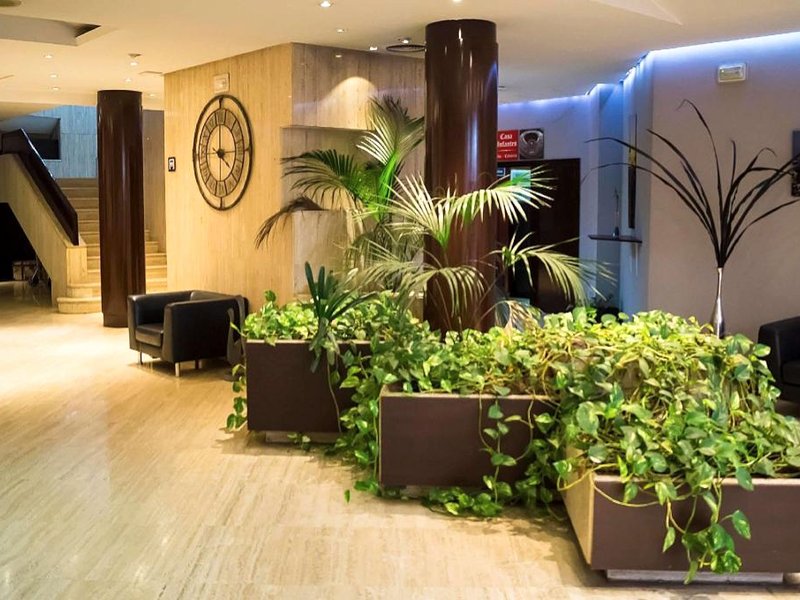 ホテル プエルトジャノ (Hotel Puertollano)の写真