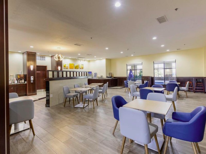 Comfort Suites Troy-I75の写真