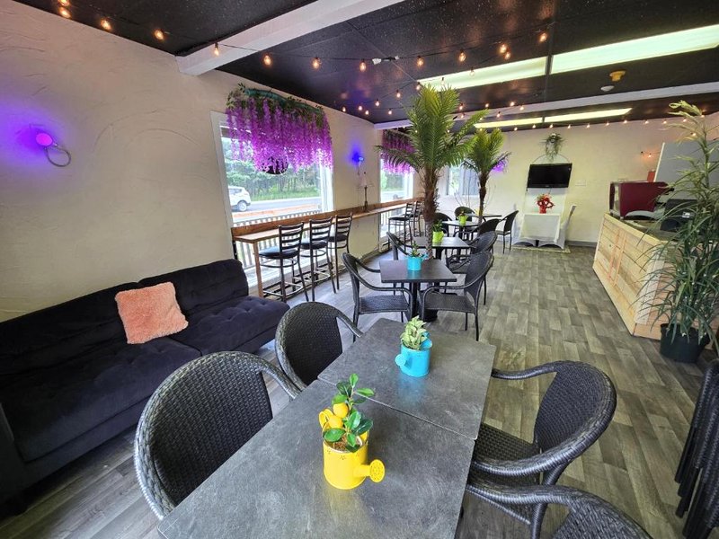 Charming Country Retreat with Scenic Views for 1 - 12 guestsの写真