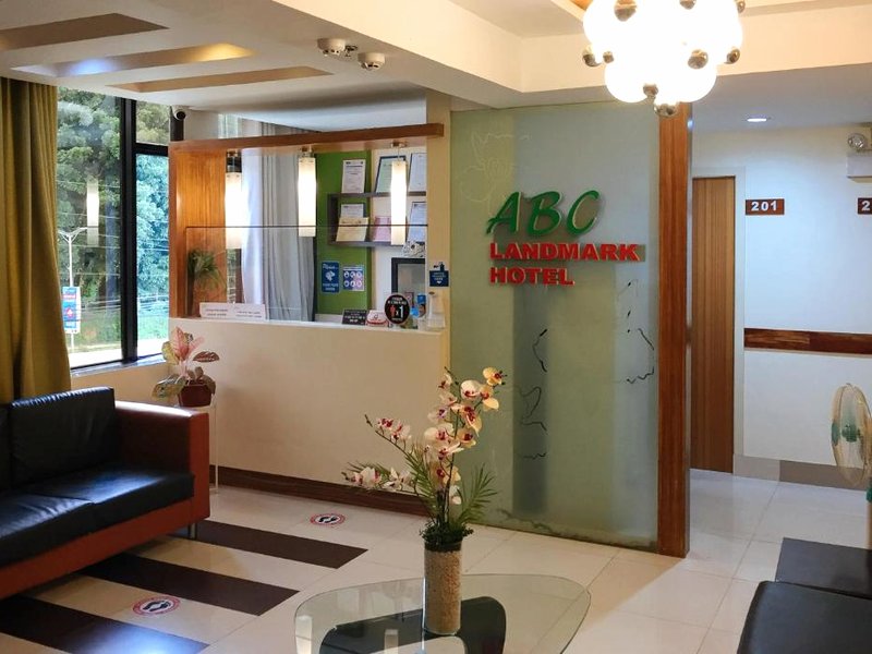 レッドドアーズ プラス @ ABC ランドマーク ホテル (RedDoorz Plus @ ABC Landmark Hotel)の写真