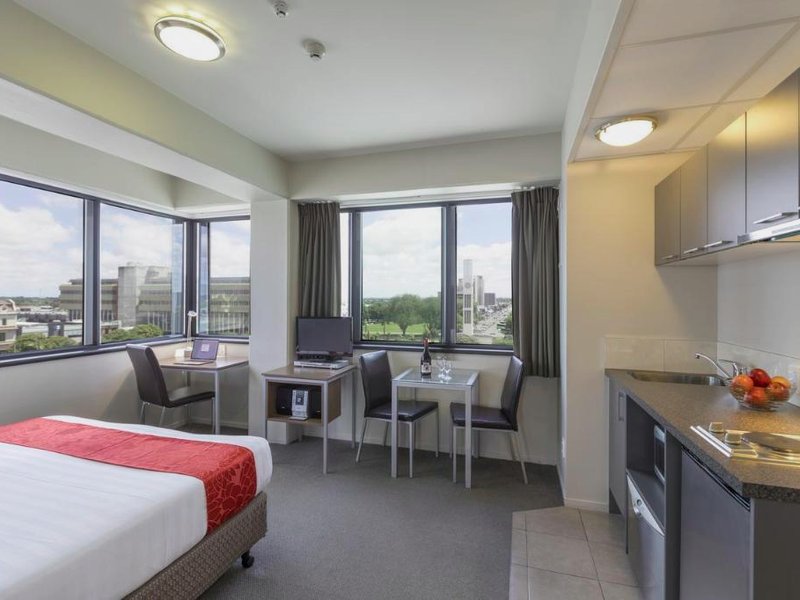 クオリティ スイーツ セントラル スクエア (Quality Suites Central Square)の写真