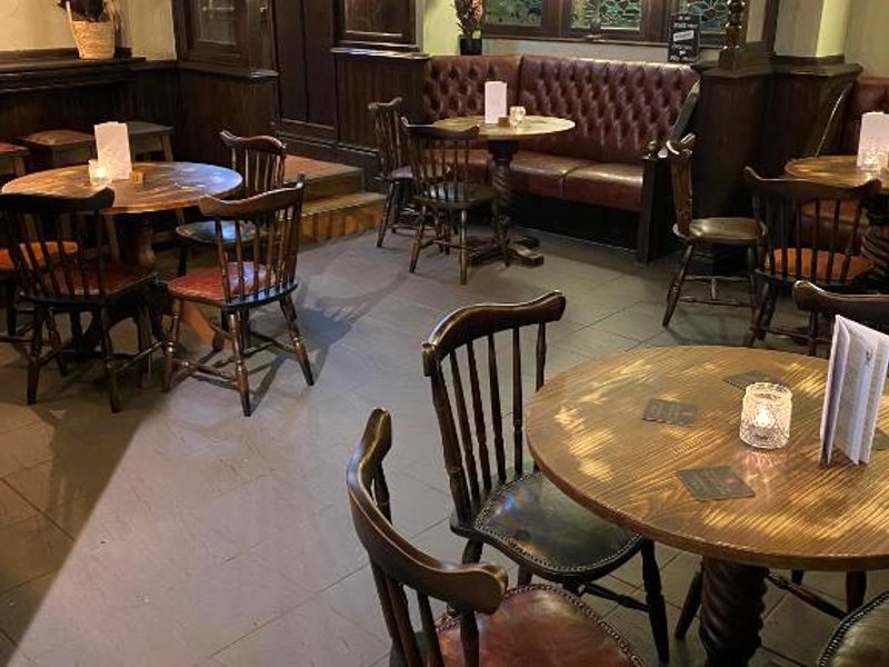 ザ レッド ライオン (The Red Lion)の写真