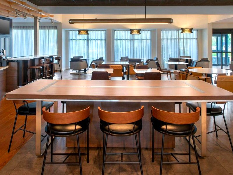 Courtyard by Marriott Philadelphia Devon/Villanovaの写真