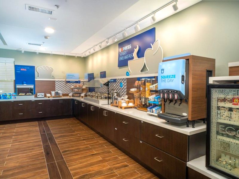 Holiday Inn Express and Suites Dahlonega - University Area By IHGの写真