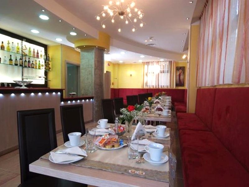 Hotel Cristal Eboliの写真