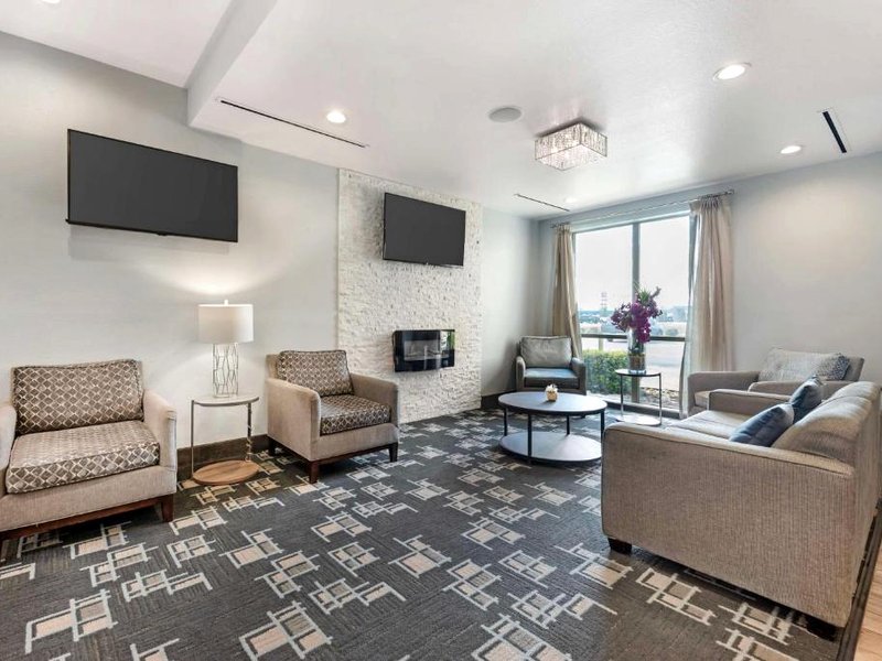 ベスト ウェスタン プラス ビューダ オースティン イン&スイーツ (Best Western Plus Buda Austin Inn & Suites)の写真