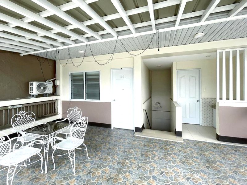 RedDoorz @ Capitol View MC Inn Nueva Vizacayaの写真