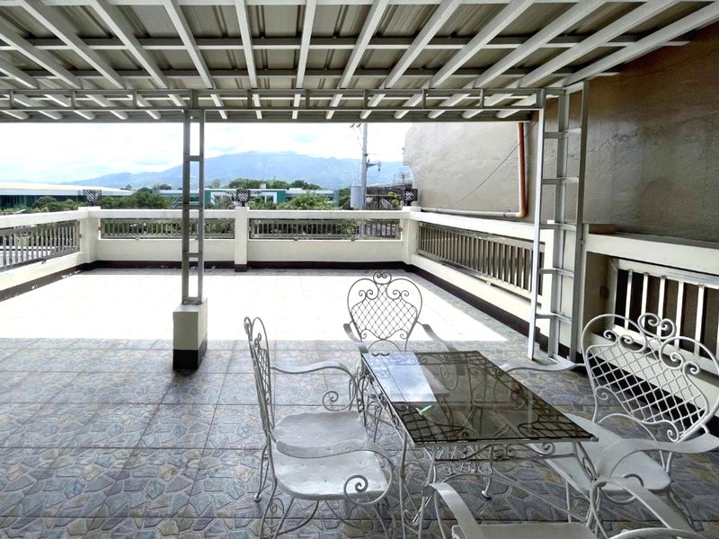 RedDoorz @ Capitol View MC Inn Nueva Vizacayaの写真