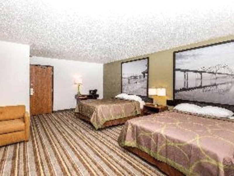 Super 8 Storm Lakeの写真