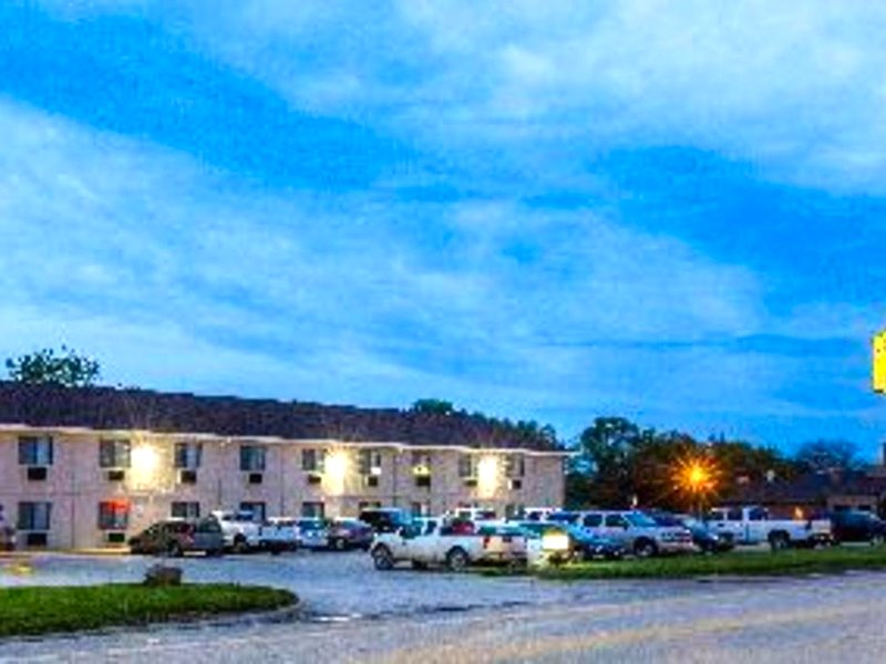 Super 8 Storm Lakeの写真