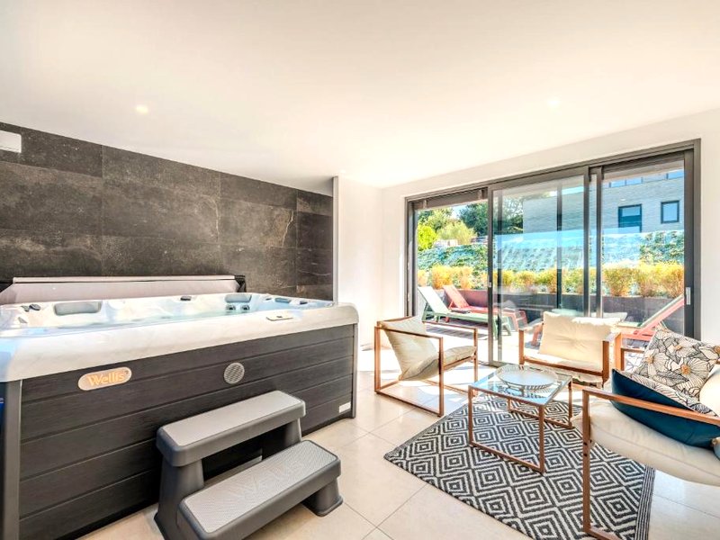 Maison familiale proche mer - spaの写真