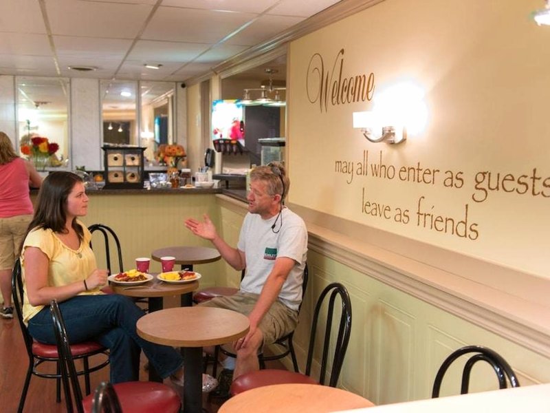 ユニバーシティ イン アカメデック スイーツ (University Inn Academic Suites)の写真