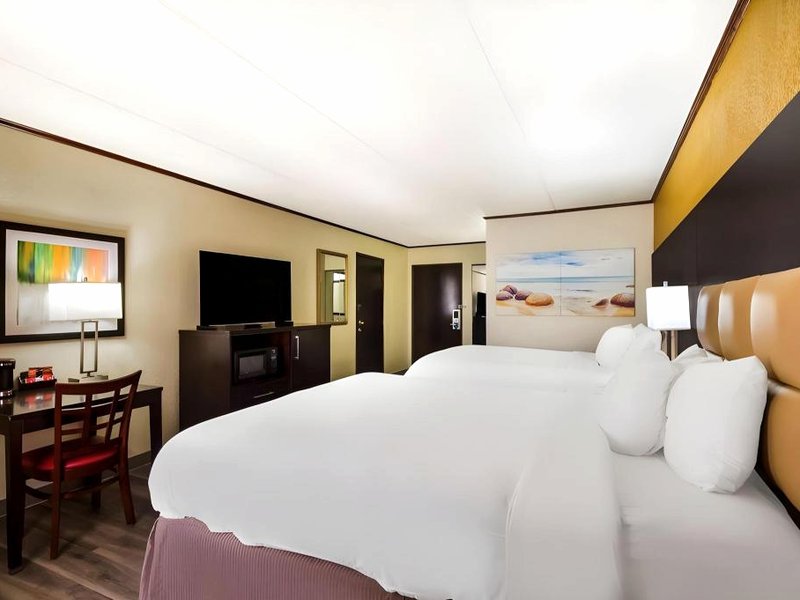 Clarion Pointe Lake Jackson - Cluteの写真