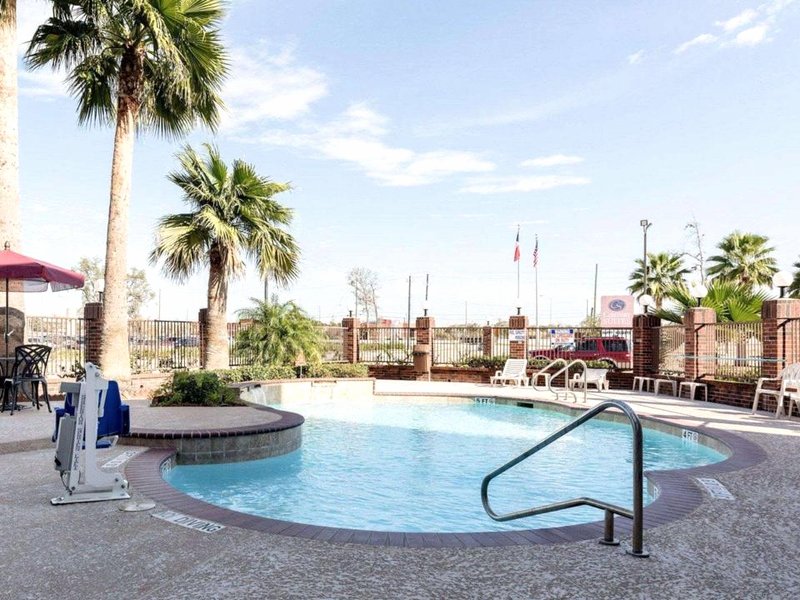 Comfort Suites Lake Jackson Cluteの写真