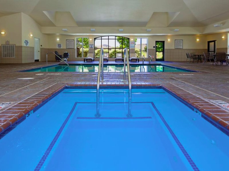 Staybridge Suites Fairfield Napa Valley Area by IHGの写真