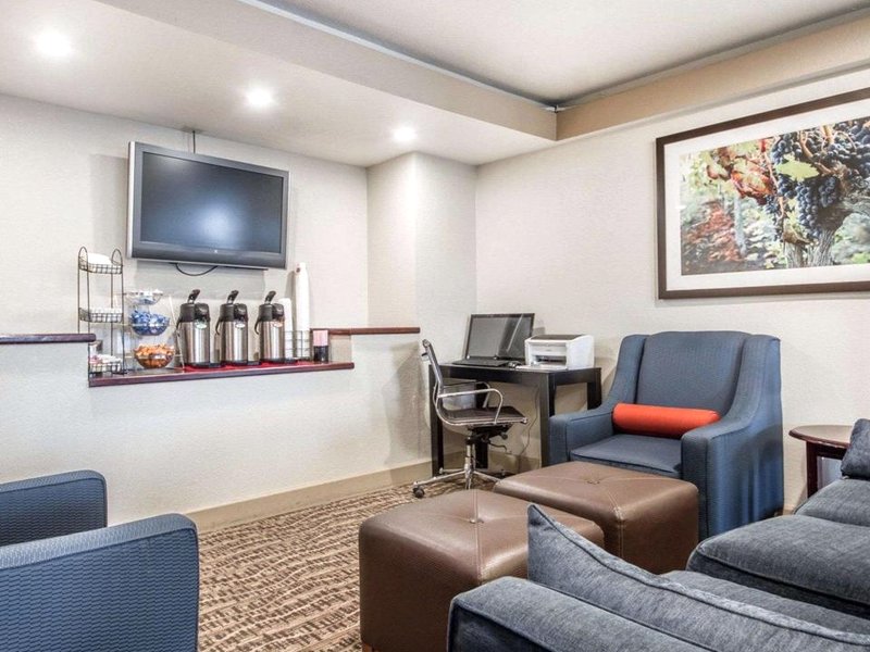 コンフォート イン フェアフィールド ナパ バレー エリア (Comfort Inn Fairfield Napa Valley Area)の写真