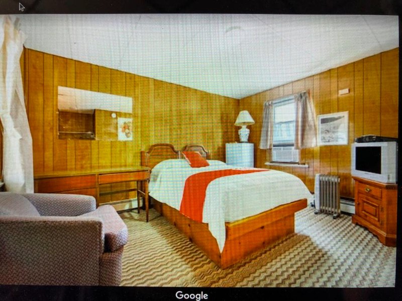 Monmouth OYOの写真