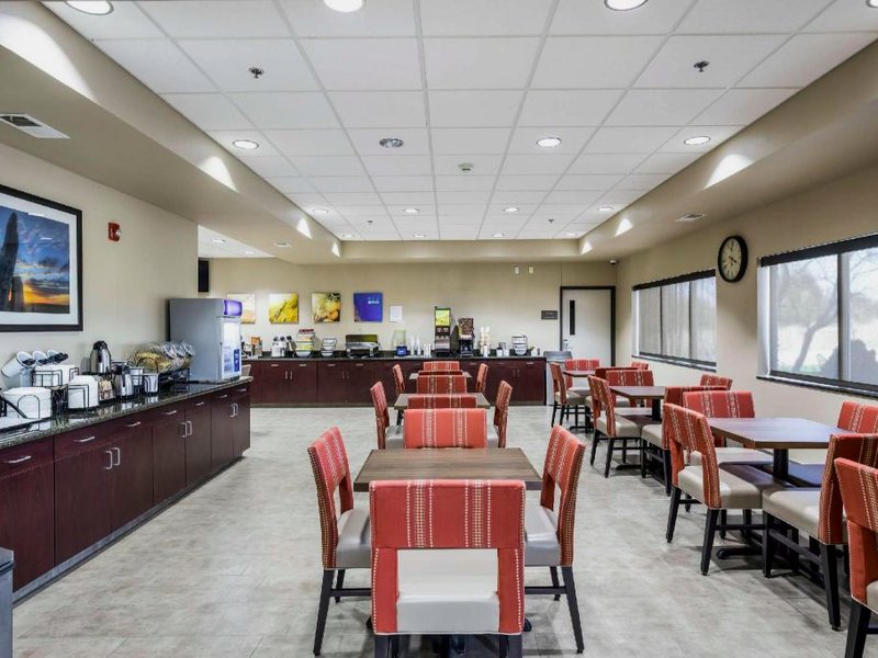 Comfort Inn Bonner Springs Kansas Cityの写真