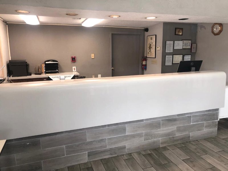 American Inn and Suitesの写真