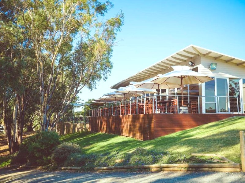 ブリッジズ オン メニンヤ モーテル (Bridges on Meninya Motel & Apartments)の写真