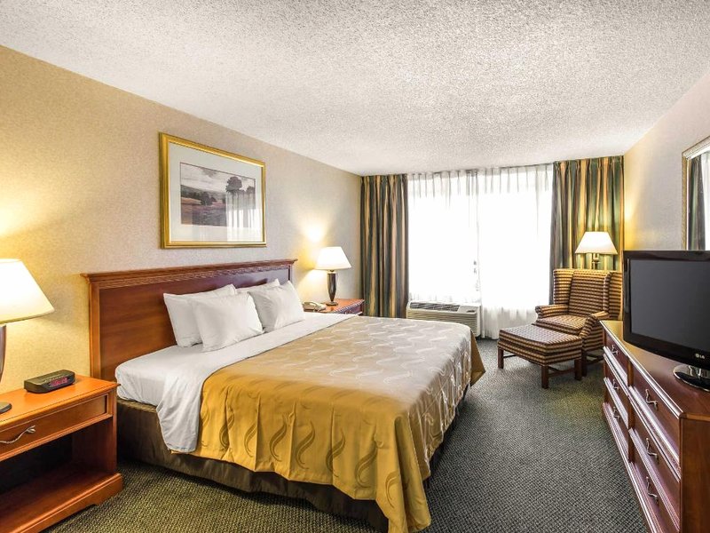 Quality Inn & Suites McDonough South I-75の写真