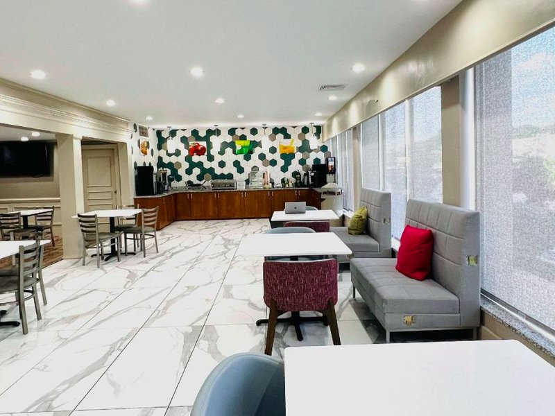 Quality Inn & Suites McDonough South I-75の写真