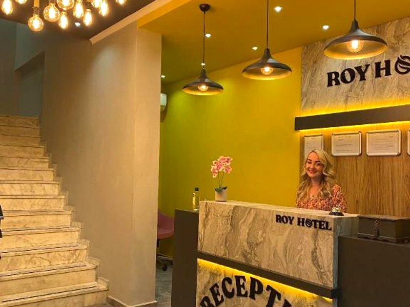 ROY OTEL AKCAYの写真
