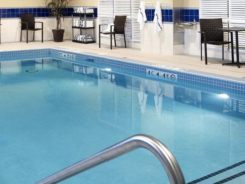 ハンプトン イン バイ ヒルトン ノース ベイ (Hampton Inn by Hilton North Bay)の写真