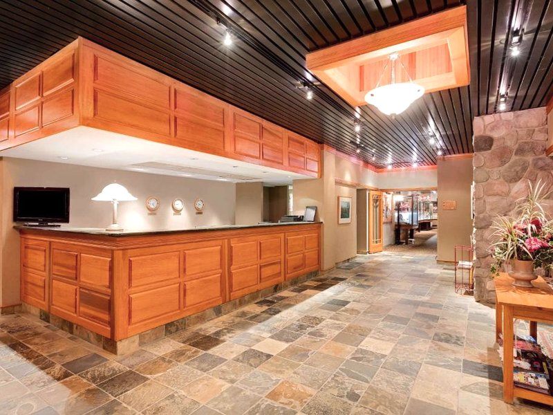 Ramada by Wyndham Pinewood Park Resort North Bayの写真