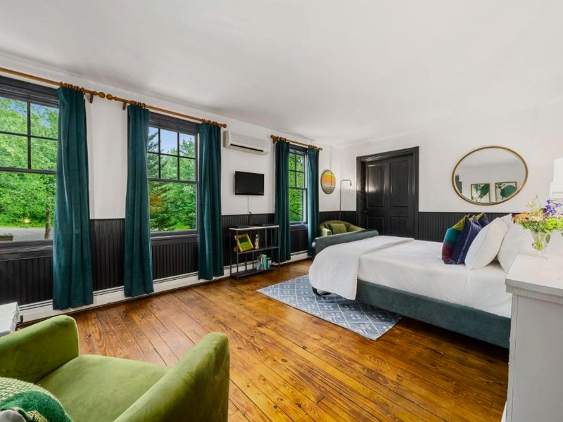 The Mountain Brookの写真