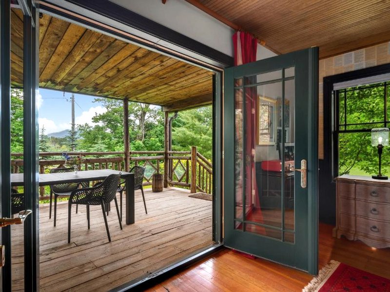 The Mountain Brookの写真