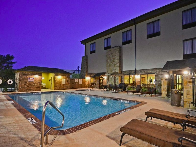 Best Western Plus Emory at Lake Fork Inn & Suitesの写真