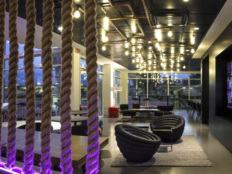 モキシー ミラノ マルペンサ エアポート (Moxy Milan Malpensa Airport)の写真